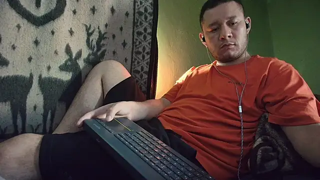 sweet cock28 online show from 05/10/26, 02:00