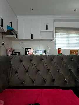 Snapshot of Yung-Missy chatting on 02/02/26, 10:47 Yung-Missy online show from 02/02/26, 10:47