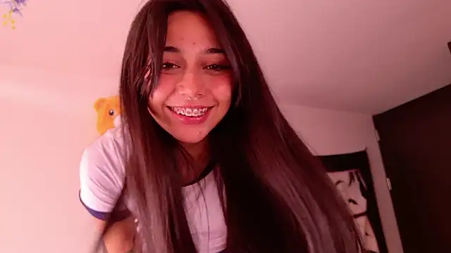 amber yull online show from 06/06/26, 03:39