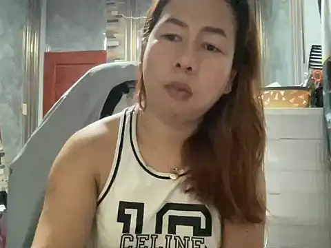 Snapshot of UrLove_Marga chatting on 04/28/26, 09:53 UrLove Marga online show from 04/28/26, 09:53