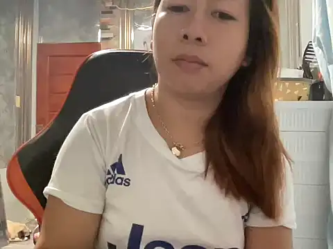Snapshot of UrLove_Marga chatting on 05/16/26, 11:03 UrLove Marga online show from 05/16/26, 11:03