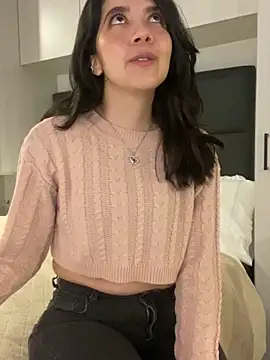 Snapshot of saori_10 chatting on 12/21/24, 06:19 saori 10 online show from 12/21/24, 06:19