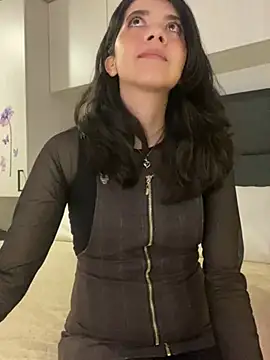 Snapshot of saori_10 chatting on 01/21/25, 03:37 saori 10 online show from 01/21/25, 03:37