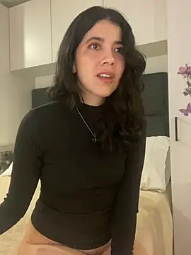 Snapshot of saori_10 chatting on 01/26/25, 05:56 saori 10 online show from 01/26/25, 05:56