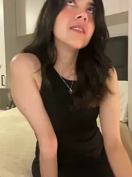 Snapshot of saori_10 chatting on 02/03/25, 05:29 saori 10 online show from 02/03/25, 05:29