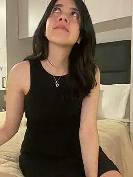 Snapshot of saori_10 chatting on 03/05/25, 05:18 saori 10 online show from 03/05/25, 05:18