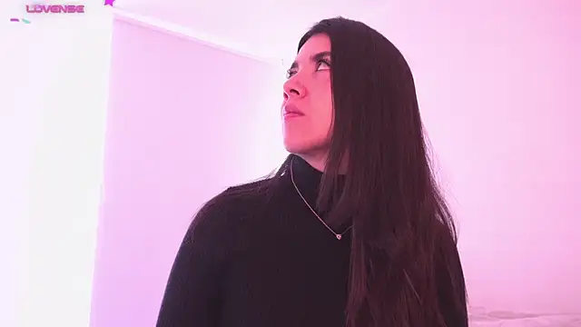 Snapshot of saori_10 chatting on 10/01/25, 06:58 saori 10 online show from 10/01/25, 06:58