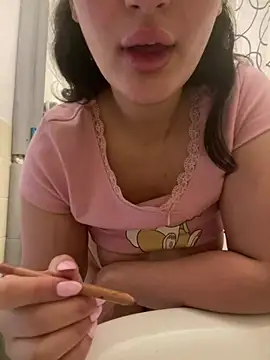 Sarahkhaalifa online show from 03/30/26, 08:59