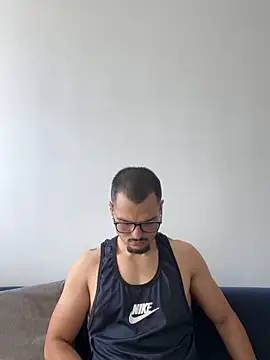 Snapshot of yourfavoritesbj chatting on 09/17/25, 03:14 yourfavoritesbj online show from 09/17/25, 03:14