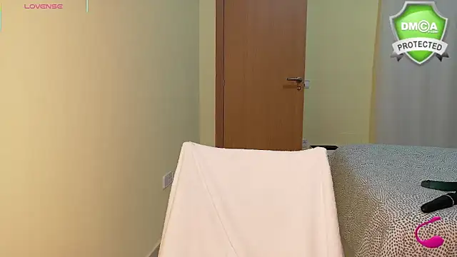 Susycachonda1 online show from 11/17/25, 04:24