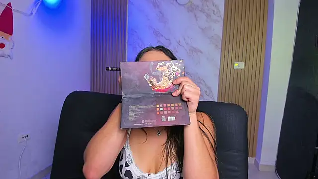 Megan blue7 online show from 03/10/25, 12:15