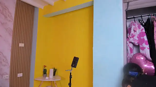 Megan blue7 online show from 09/11/25, 11:21