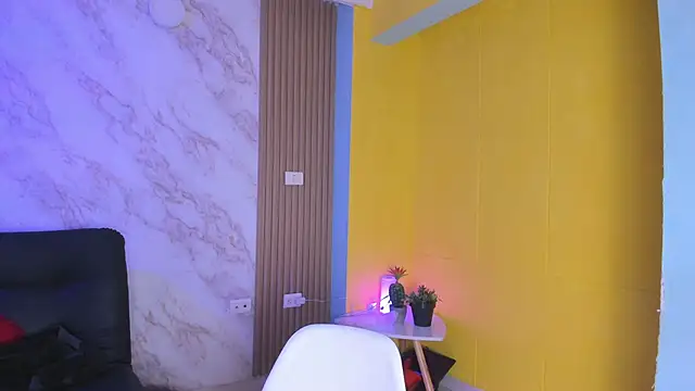 Megan blue7 online show from 10/21/25, 11:22