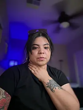 kimmiakiss22 online show from 02/27/25, 12:32