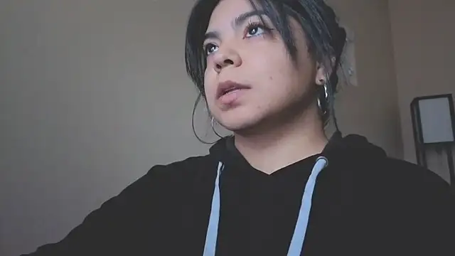 kimmiakiss22 online show from 03/07/25, 11:38