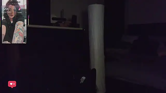 kimmiakiss22 online show from 04/18/26, 02:37