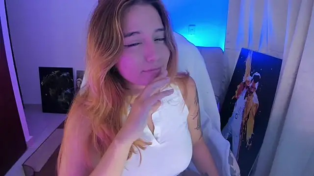 Snapshot of samantha_cherry chatting on 01/10/25, 12:15 samantha cherry online show from 01/10/25, 12:15