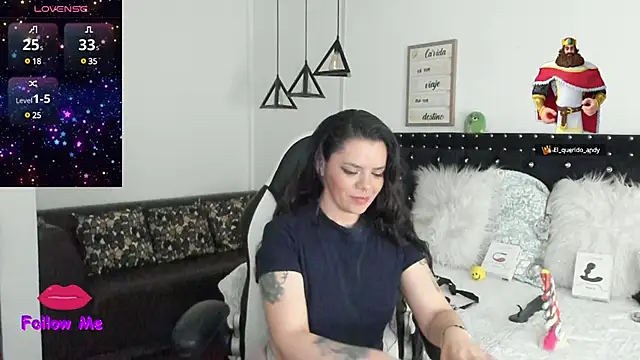 Snapshot of natasha_logan_ chatting on 01/28/25, 01:27 natasha logan online show from 01/28/25, 01:27