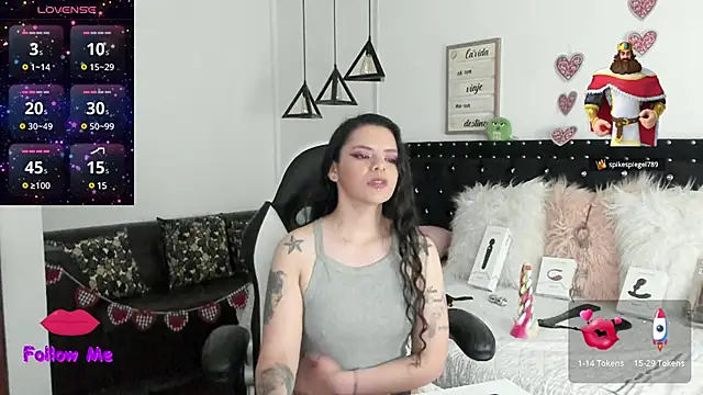 Snapshot of natasha_logan_ chatting on 02/15/25, 10:11 natasha logan online show from 02/15/25, 10:11