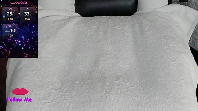 Snapshot of natasha_logan_ chatting on 02/24/25, 04:05 natasha logan online show from 02/24/25, 04:05