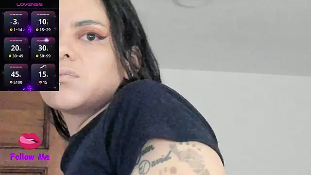 Snapshot of natasha_logan_ chatting on 03/15/25, 04:02 natasha logan online show from 03/15/25, 04:02