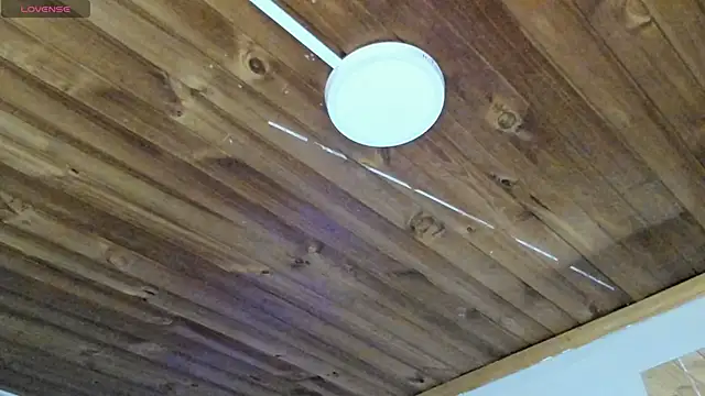 Snapshot of natasha_logan_ chatting on 09/16/25, 04:13 natasha logan online show from 09/16/25, 04:13