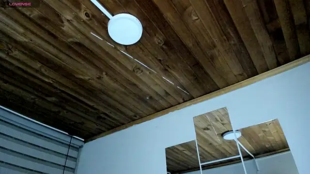 Snapshot of natasha_logan_ chatting on 09/23/25, 04:04 natasha logan online show from 09/23/25, 04:04