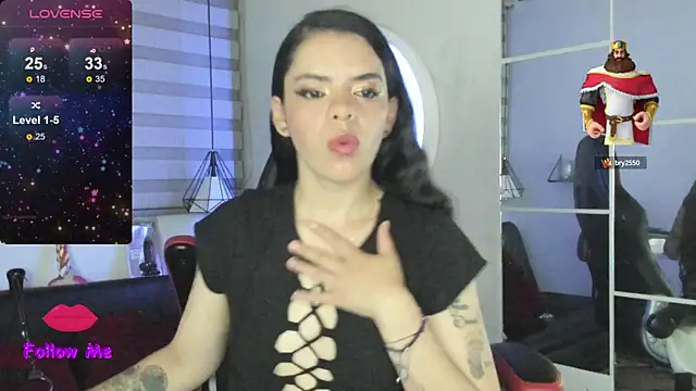 Snapshot of natasha_logan_ chatting on 10/14/25, 04:02 natasha logan online show from 10/14/25, 04:02