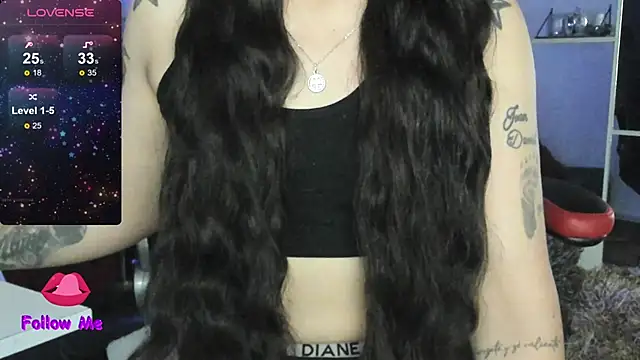 Snapshot of natasha_logan_ chatting on 10/18/25, 04:04 natasha logan online show from 10/18/25, 04:04