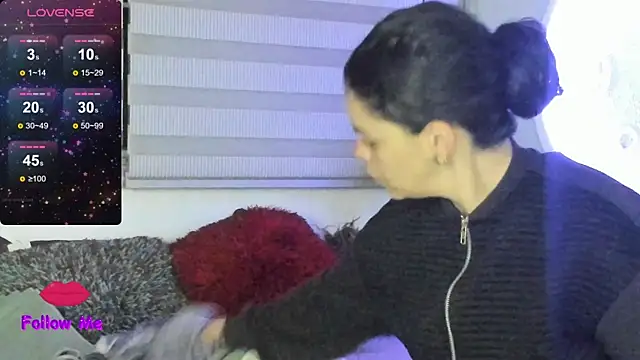 natasha logan  online show from 05/22/26, 04:08