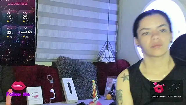 natasha logan  online show from 05/29/26, 04:10