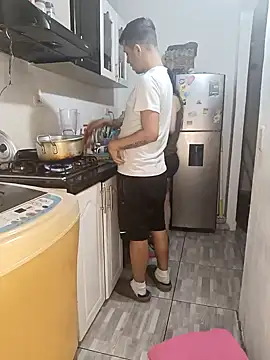 Snapshot of catire2323 chatting on 01/09/25, 02:11 catire2323 online show from 01/09/25, 02:11