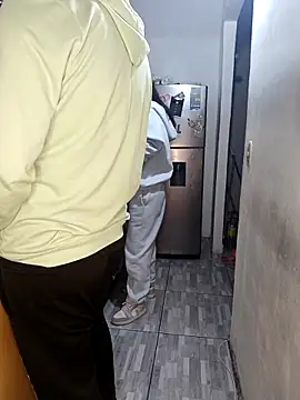 catire2323 online show from 04/08/26, 12:54