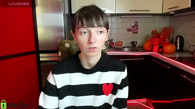 TayanaJons online show from 11/10/25, 07:51