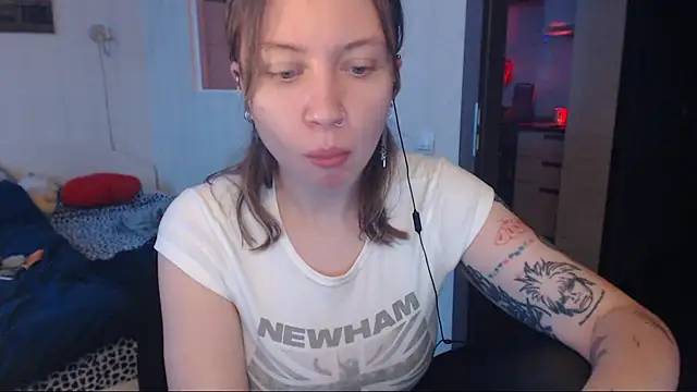 amanda kiss kiss online show from 12/28/24, 12:13