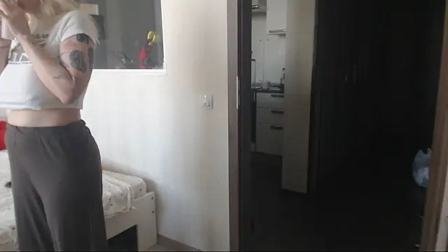 amanda kiss kiss online show from 02/04/26, 09:48