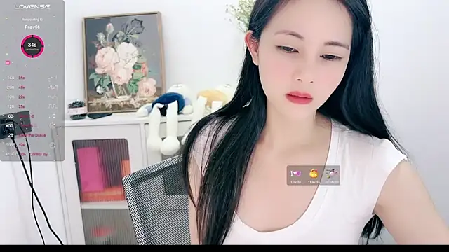 Snapshot of Judy520 chatting on 12/28/24, 08:48 Judy520 online show from 12/28/24, 08:48