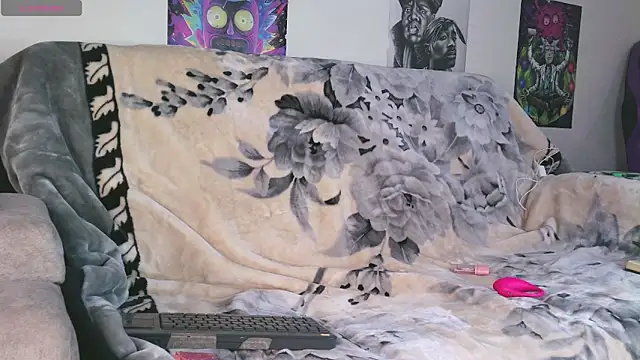 IM MAYA online show from 02/18/25, 01:00