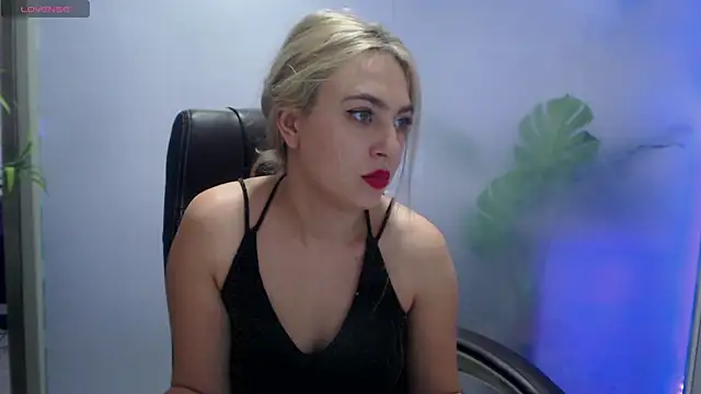 AvaBlue  online show from 12/06/24, 11:00