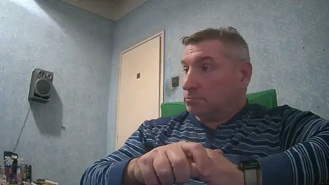 Snapshot of GYurmoka70 chatting on 10/07/25, 08:17 GYurmoka70 online show from 10/07/25, 08:17