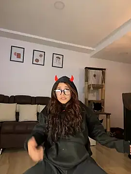 crystal bunny7 online show from 02/10/25, 02:19