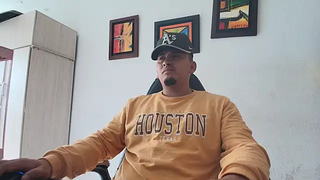 Snapshot of myke_andrade chatting on 12/05/25, 01:31 myke andrade online show from 12/05/25, 01:31