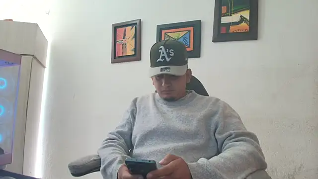 Snapshot of myke_andrade chatting on 12/14/25, 02:00 myke andrade online show from 12/14/25, 02:00