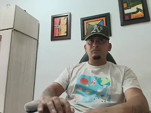 Snapshot of myke_andrade chatting on 01/15/26, 03:38 myke andrade online show from 01/15/26, 03:38