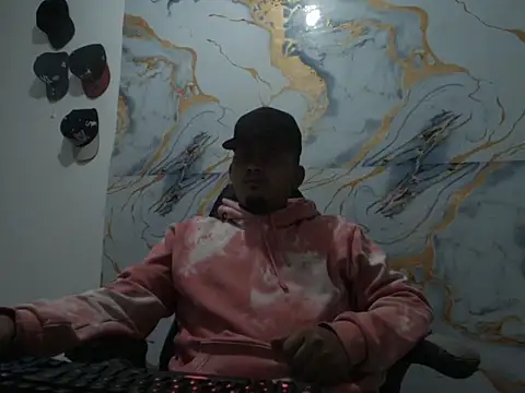 Snapshot of myke_andrade chatting on 02/05/26, 04:50 myke andrade online show from 02/05/26, 04:50