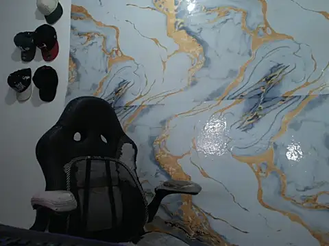 Snapshot of myke_andrade chatting on 02/22/26, 06:02 myke andrade online show from 02/22/26, 06:02