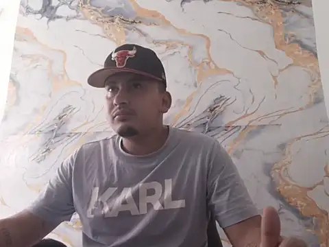 Snapshot of myke_andrade chatting on 02/25/26, 07:01 myke andrade online show from 02/25/26, 07:01