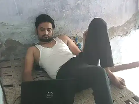 Rocobodymassager online show from 05/25/26, 04:40