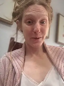 Snapshot of GoldenFlameGoddess chatting on 02/21/25, 09:54 GoldenFlameGoddess online show from 02/21/25, 09:54