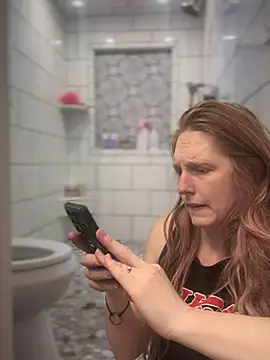 Snapshot of GoldenFlameGoddess chatting on 02/25/25, 08:30 GoldenFlameGoddess online show from 02/25/25, 08:30